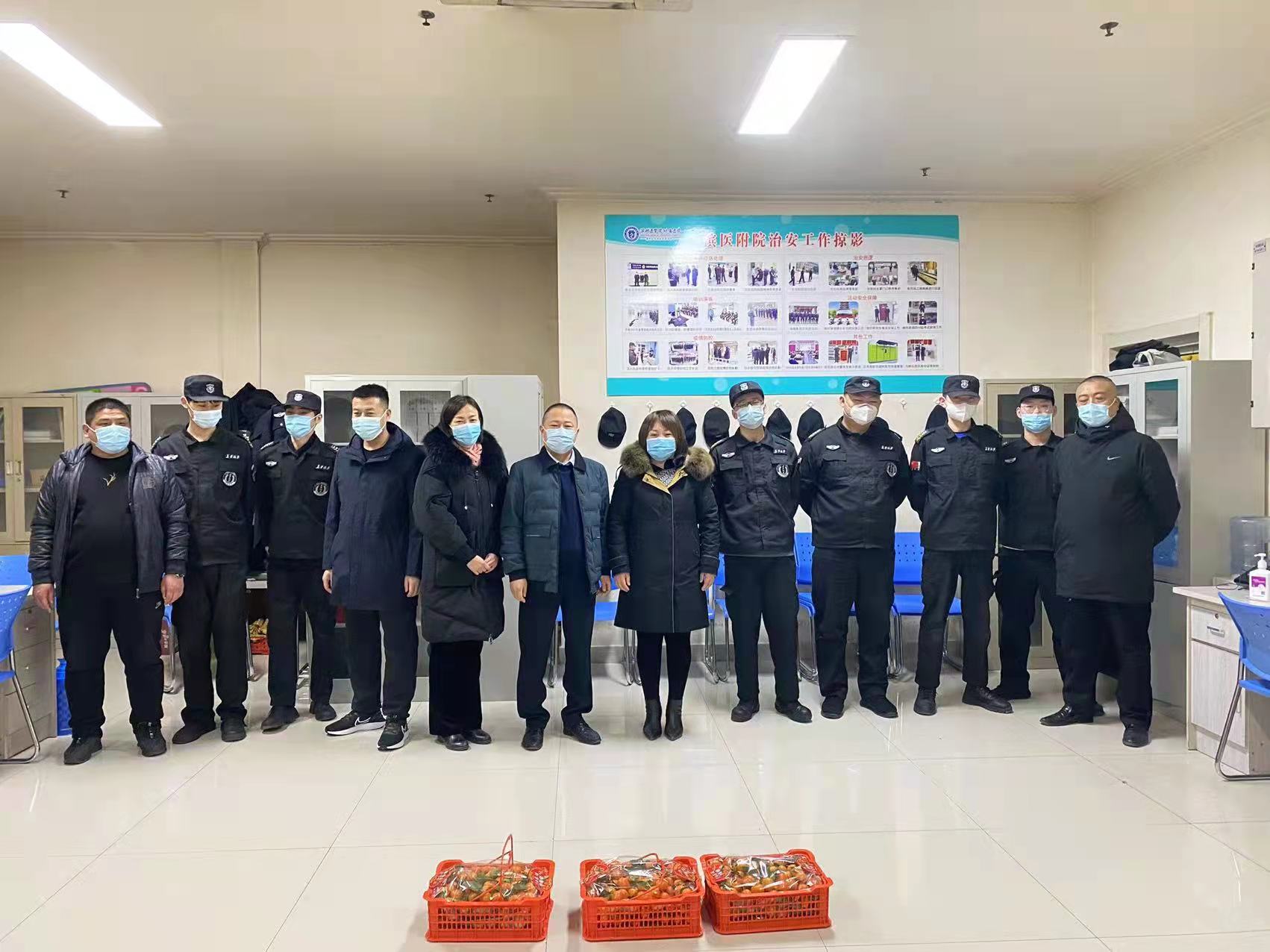 因职责“坚守”·为一方“守岁”——致敬春节期间坚守岗位的物业人员